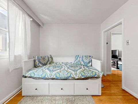 Photo 21 at 16 Clearbrooke Circle, Kipling, Toronto