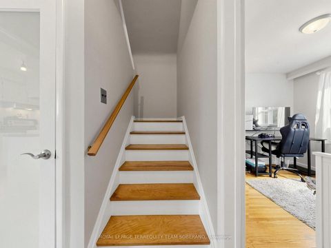 Photo 22 at 16 Clearbrooke Circle, Kipling, Toronto