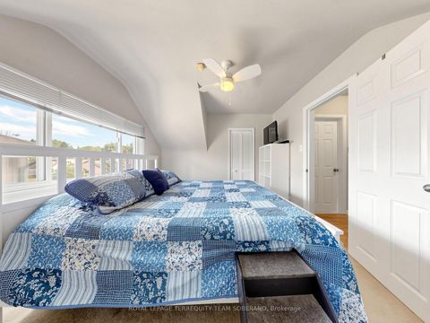 Photo 24 at 16 Clearbrooke Circle, Kipling, Toronto