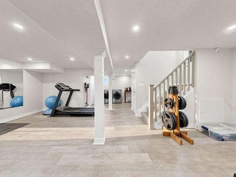 Photo 31 at 16 Clearbrooke Circle, Kipling, Toronto