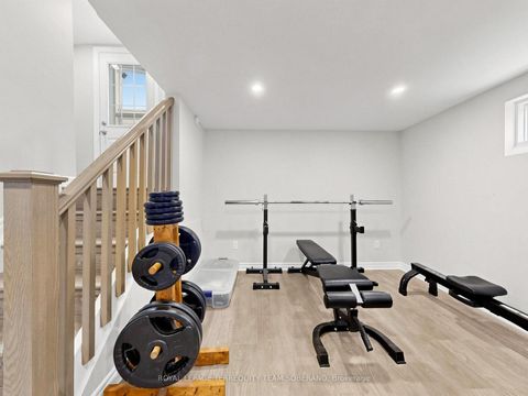 Photo 32 at 16 Clearbrooke Circle, Kipling, Toronto