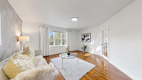 Photo 6 at 118 Anndale Drive, Willowdale East, Toronto