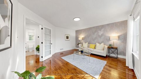 Photo 8 at 118 Anndale Drive, Willowdale East, Toronto