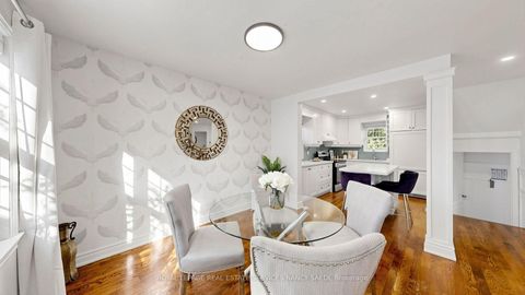 Photo 13 at 118 Anndale Drive, Willowdale East, Toronto