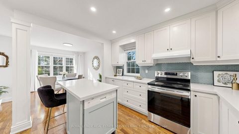 Photo 14 at 118 Anndale Drive, Willowdale East, Toronto