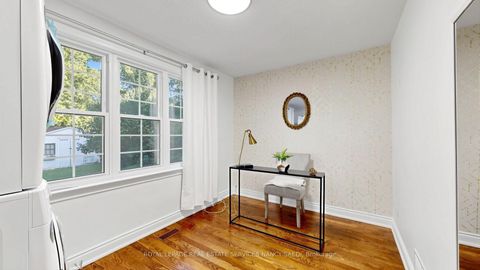 Photo 18 at 118 Anndale Drive, Willowdale East, Toronto