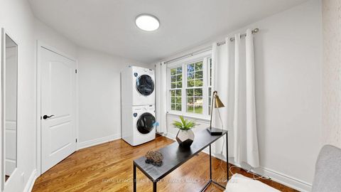 Photo 19 at 118 Anndale Drive, Willowdale East, Toronto