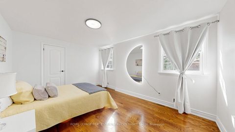 Photo 32 at 118 Anndale Drive, Willowdale East, Toronto