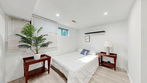 Photo 39 at 118 Anndale Drive, Willowdale East, Toronto