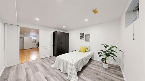 Photo 41 at 118 Anndale Drive, Willowdale East, Toronto