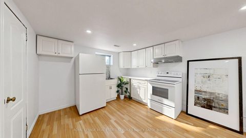 Photo 44 at 118 Anndale Drive, Willowdale East, Toronto