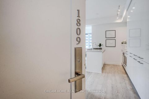 Photo 2 at 1809 - 3 Gloucester Street, Yonge Corridor, Toronto