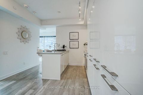 Photo 5 at 1809 - 3 Gloucester Street, Yonge Corridor, Toronto
