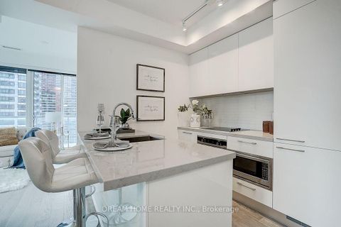 Photo 7 at 1809 - 3 Gloucester Street, Yonge Corridor, Toronto