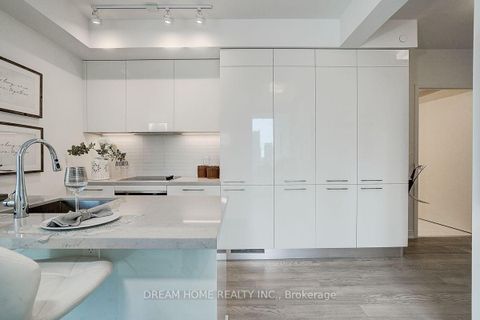 Photo 13 at 1809 - 3 Gloucester Street, Yonge Corridor, Toronto