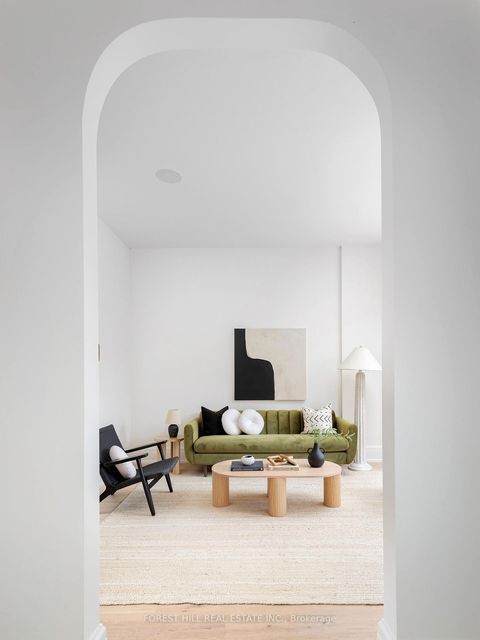 Photo 3 at 61 Foxley Street, Bellwoods, Toronto