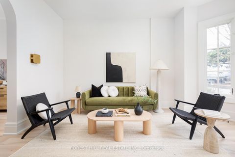 Photo 5 at 61 Foxley Street, Bellwoods, Toronto