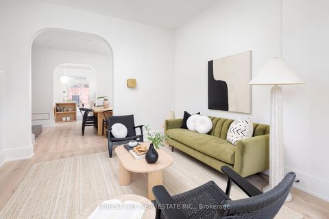 Photo 6 at 61 Foxley Street, Bellwoods, Toronto