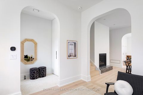 Photo 8 at 61 Foxley Street, Bellwoods, Toronto