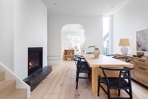 Photo 11 at 61 Foxley Street, Bellwoods, Toronto