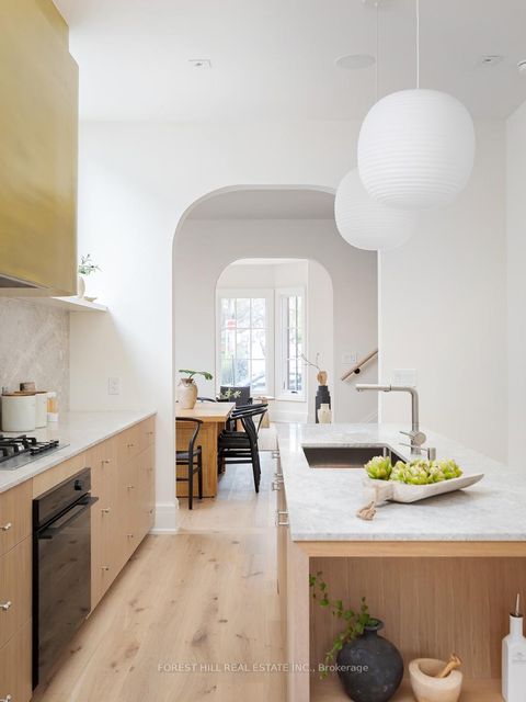 Photo 17 at 61 Foxley Street, Bellwoods, Toronto