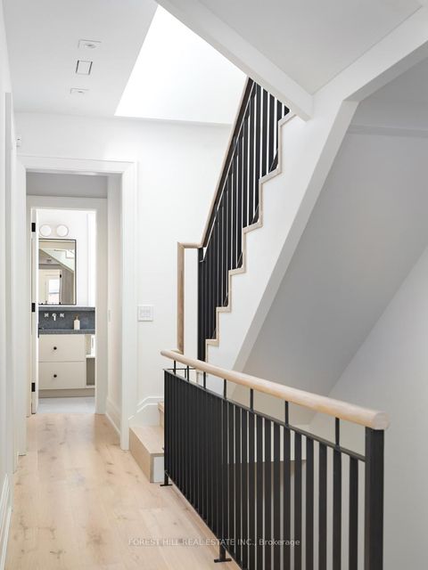 Photo 24 at 61 Foxley Street, Bellwoods, Toronto