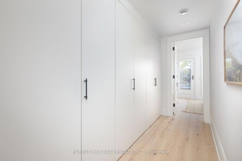 Photo 25 at 61 Foxley Street, Bellwoods, Toronto