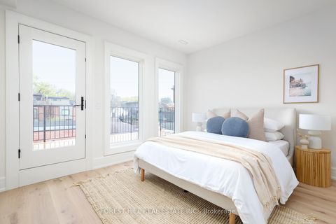 Photo 32 at 61 Foxley Street, Bellwoods, Toronto