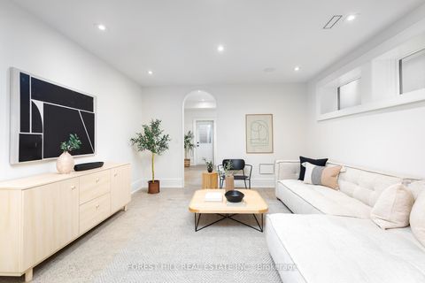 Photo 44 at 61 Foxley Street, Bellwoods, Toronto