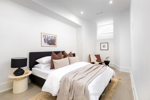 Photo 46 at 61 Foxley Street, Bellwoods, Toronto