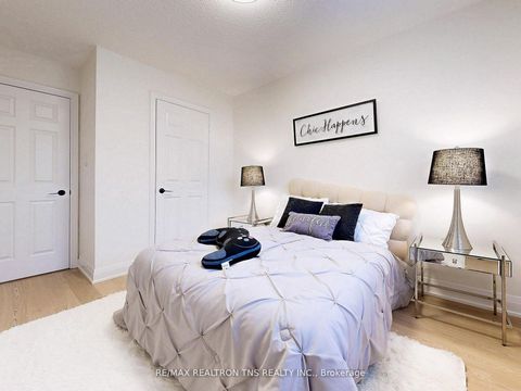 Photo 11 at 149 Kimono Crescent, Rouge Woods, Richmond Hill