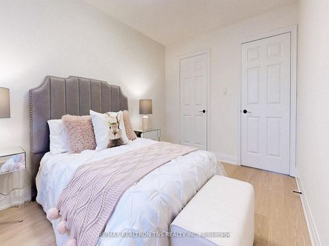 Photo 13 at 149 Kimono Crescent, Rouge Woods, Richmond Hill