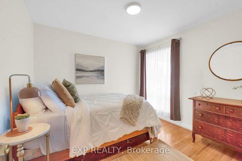 Photo 13 at 6 Jardine Place, Richview, Toronto
