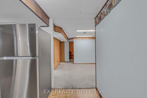 Photo 28 at 6 Jardine Place, Richview, Toronto
