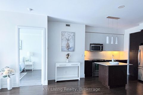 Photo 6 at 1116 - 70 Roehampton Avenue, Mount Pleasant West, Toronto