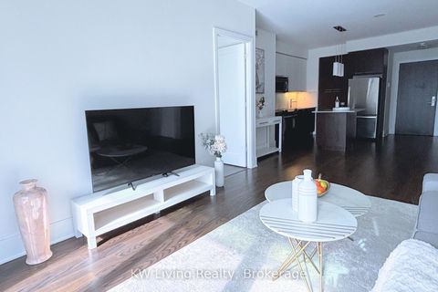Photo 8 at 1116 - 70 Roehampton Avenue, Mount Pleasant West, Toronto