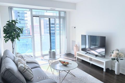Photo 11 at 1116 - 70 Roehampton Avenue, Mount Pleasant West, Toronto