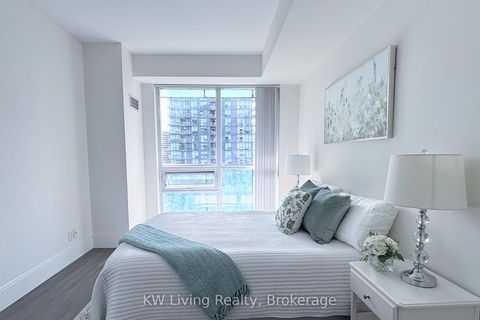Photo 13 at 1116 - 70 Roehampton Avenue, Mount Pleasant West, Toronto