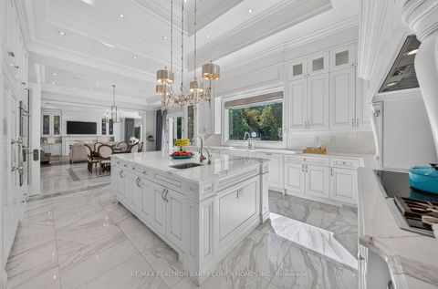 Photo 8 at 101 Forest Heights Boulevard, Windfields, Toronto