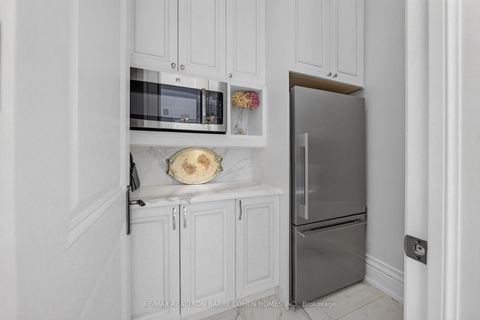 Photo 9 at 101 Forest Heights Boulevard, Windfields, Toronto