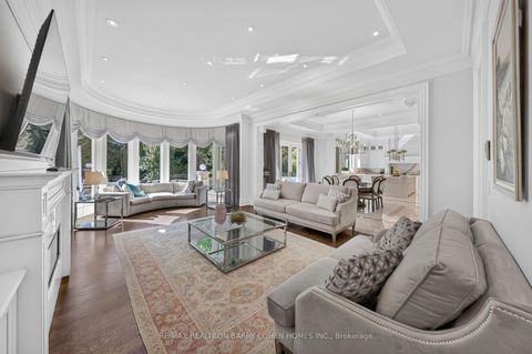 Photo 13 at 101 Forest Heights Boulevard, Windfields, Toronto