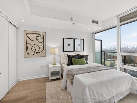 Photo 10 at 2111E - 36 Lisgar Street, Little Portugal, Toronto