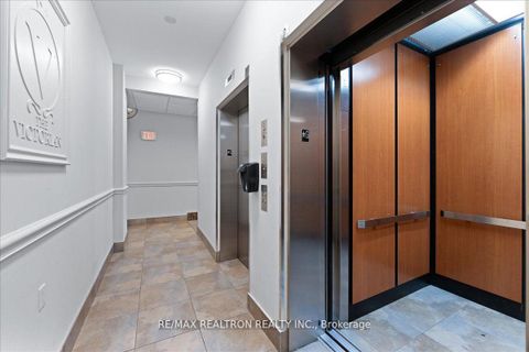 Photo 13 at 304 - 15450 Yonge Street, Aurora Heights, Aurora