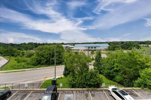 Photo 15 at 304 - 15450 Yonge Street, Aurora Heights, Aurora