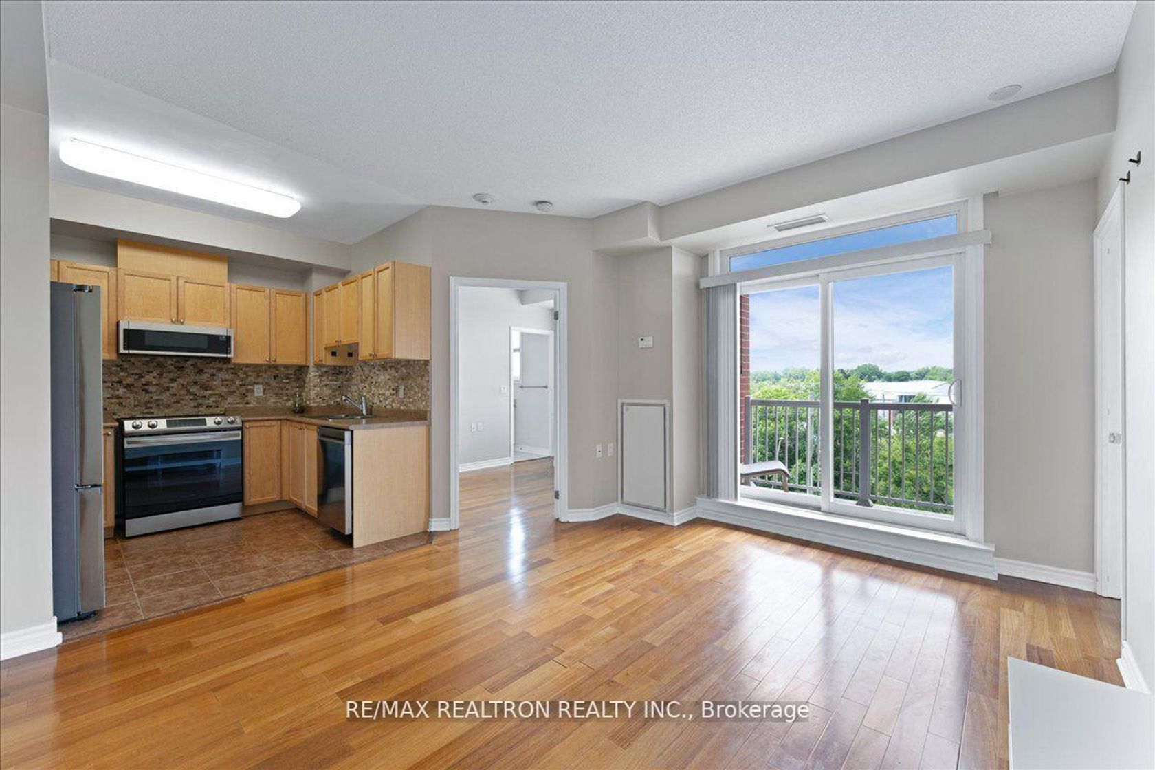 304 - 15450 Yonge Street, Aurora Heights, Aurora photo number 2