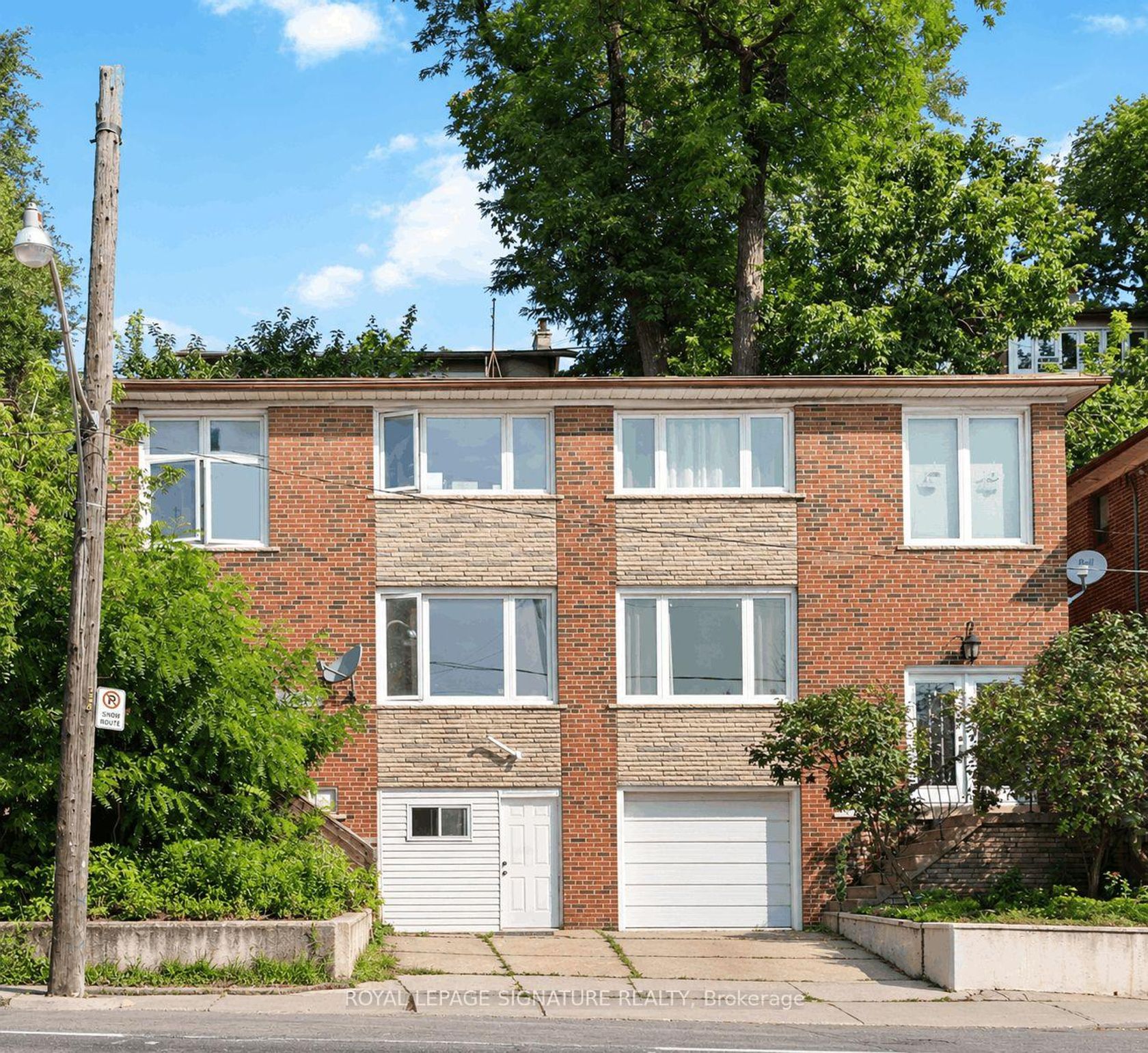 1344 Davenport Road, Davenport, Toronto photo number 2
