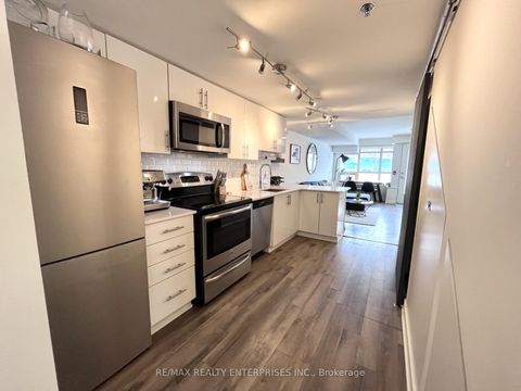 Photo 6 at TH1 - 11 Superior Avenue, Mimico, Toronto