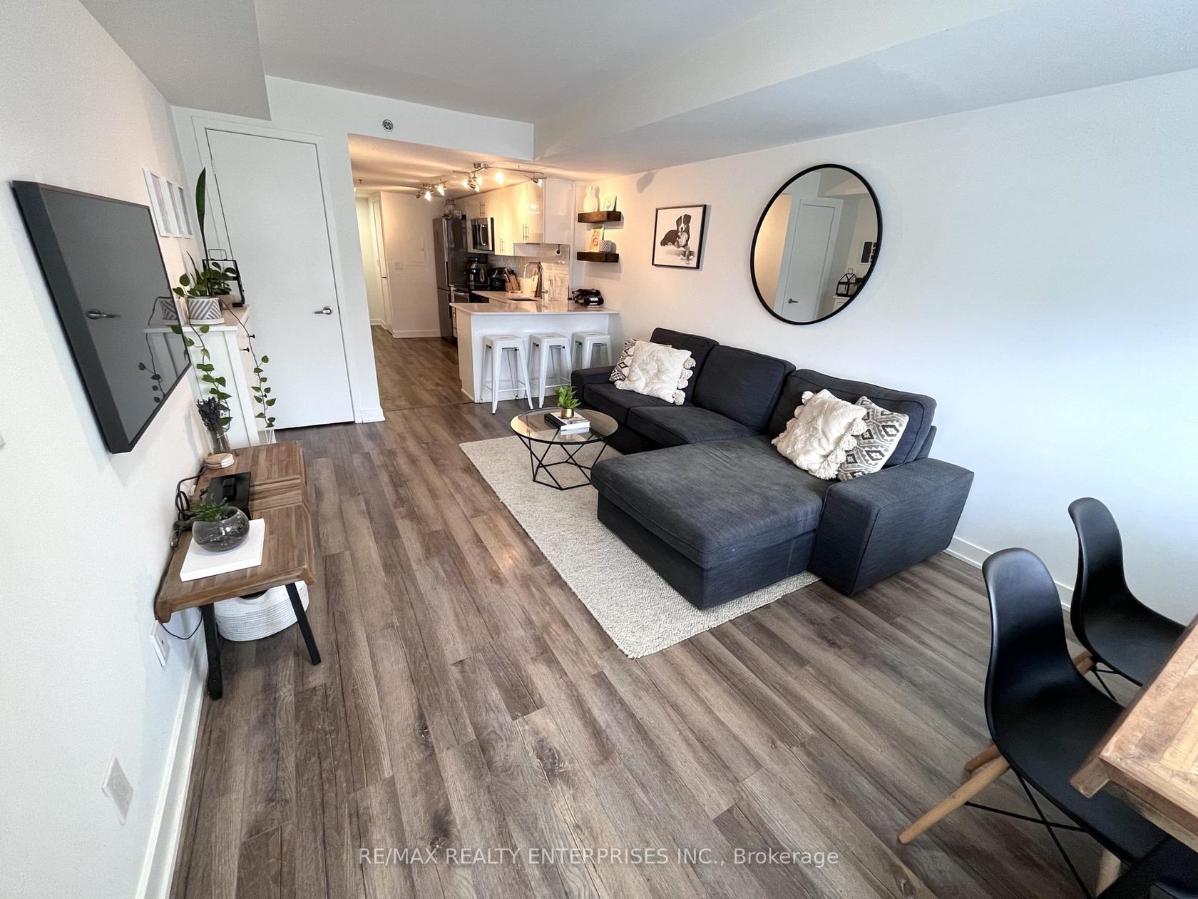 TH1 - 11 Superior Avenue, Mimico, Toronto photo 4