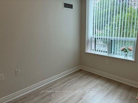 Photo 7 at 103 - 2800 Warden Avenue, L'Amoreaux, Toronto