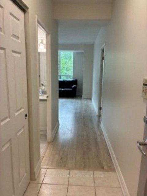 Photo 12 at 103 - 2800 Warden Avenue, L'Amoreaux, Toronto